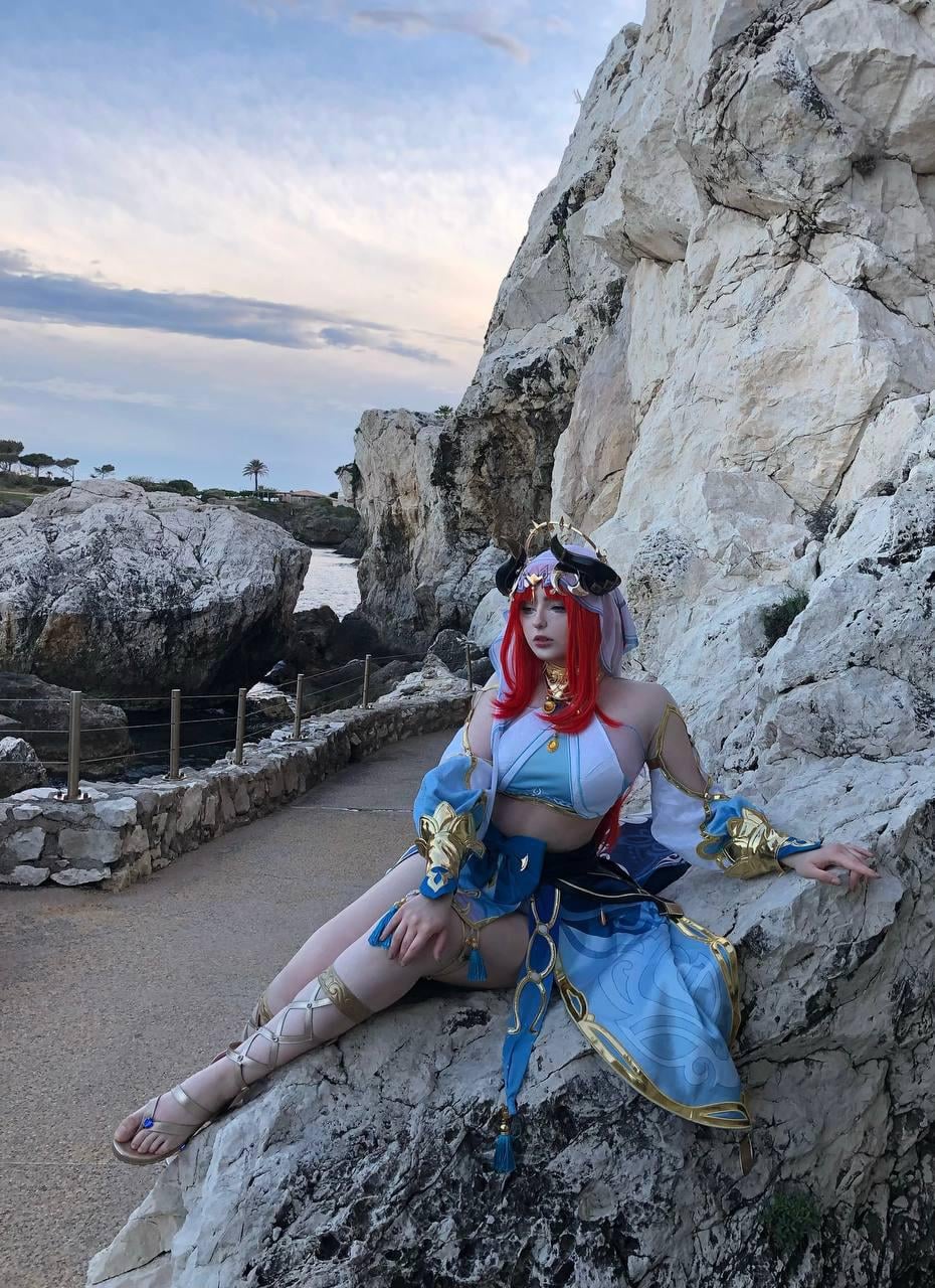 Nilou cosplay by met0.tox