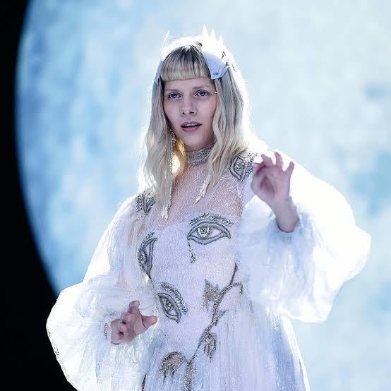 If foreshadowing was a dress you could wear.